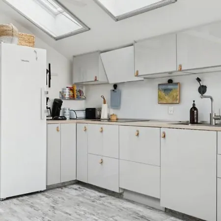 Renovated Coastal House With Views In Bisserup Ferienhaus *